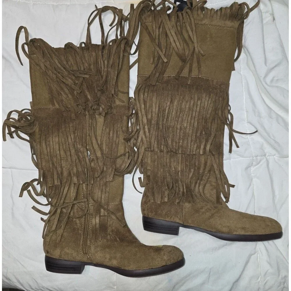 Nwot faded glory size 6 tassel boots!